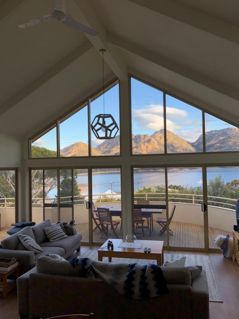 Freycinet Beach House Coles Bay Bagian luar foto